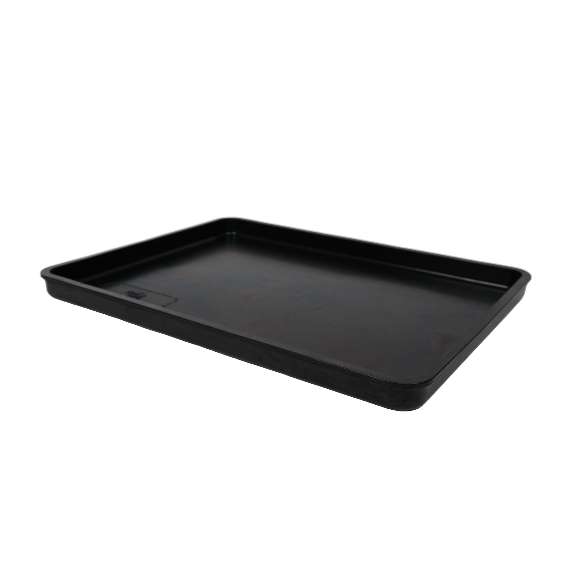 Black, plastic free tray made from FSC certified, fair trade natural rubber.