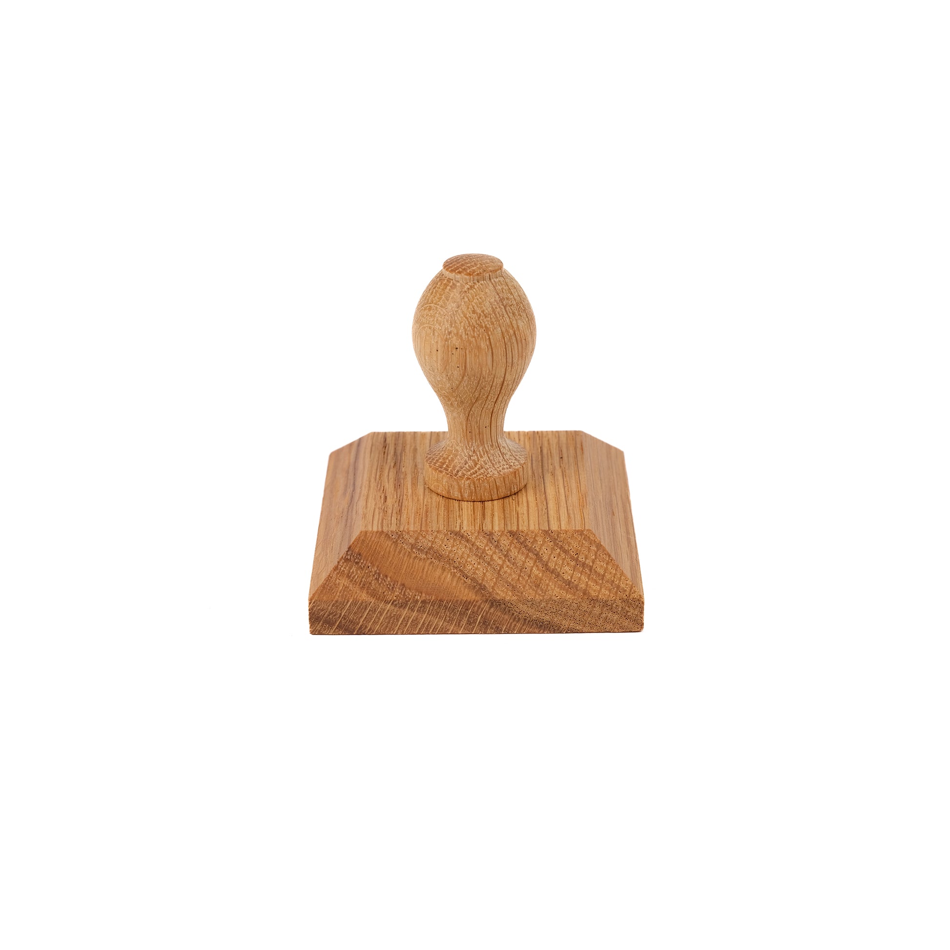 Square tamper made from sustainably sourced oak. Useful for pressing down the compost in seed trays before seed sowing.